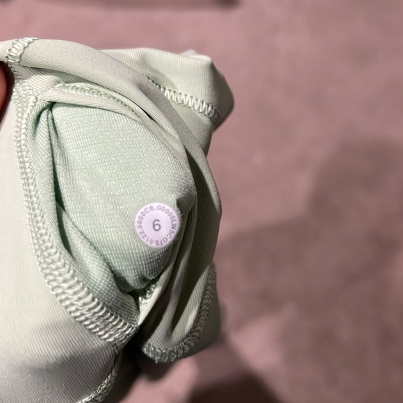 NWOT. Lululemon Align High-Rise Crop 23" - Picture 8 of 8